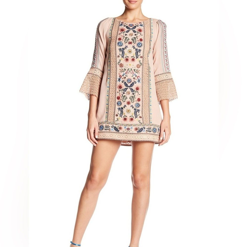 Alice + Olivia Gabriel Embroidered Crochet  Blush Pink Tunic Dress